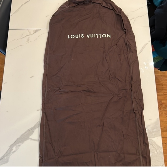 LOUIS VUITTON GARMENT BAG - Picture 1 of 3